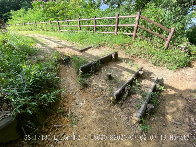 辻の新池堤防階段修復